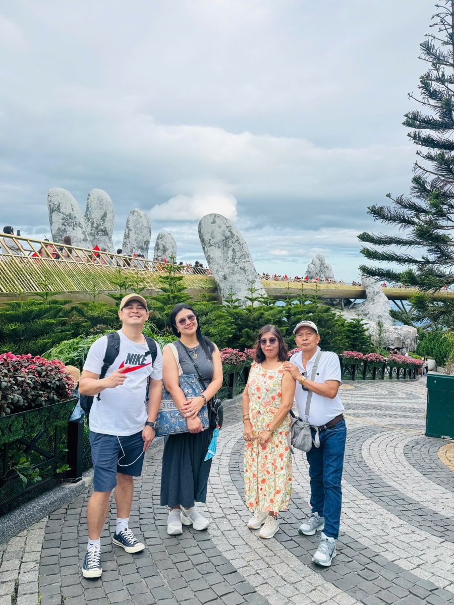 Khởi hành từ sáng sớm