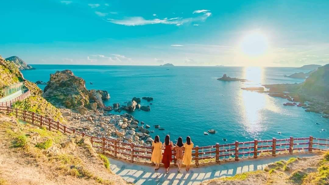 Vẻ đẹp hoang sơ của biển Kỳ Co, Quy Nhơn