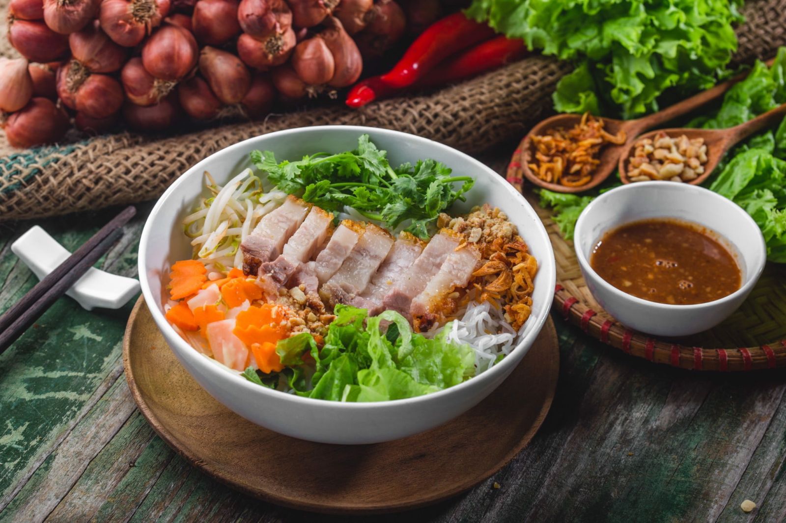 Bún mắm nêm Đà Nẵng đậm vị miền Trung